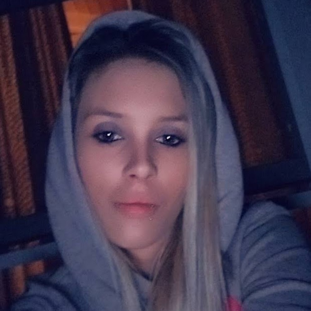 Meet your Posher, Whitney